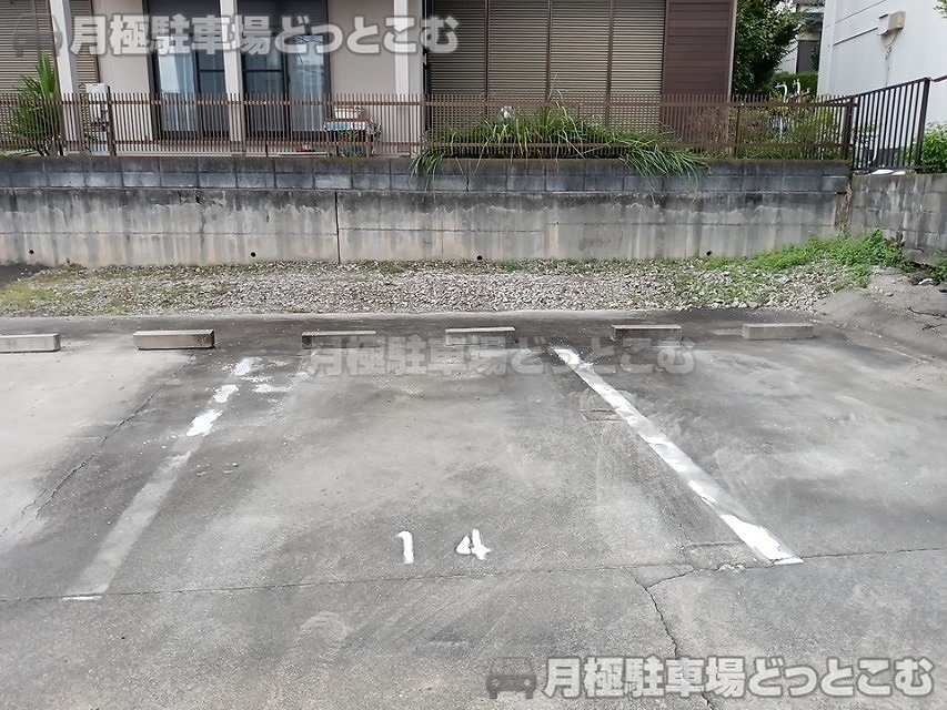 名古屋市千種区向陽町2-43-1,44-1の月極駐車場8