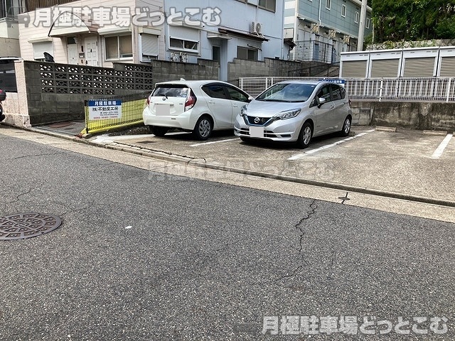 名古屋市千種区月見坂町1丁目9の月極駐車場3