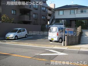 名古屋市千種区丸山町1-2の月極駐車場1