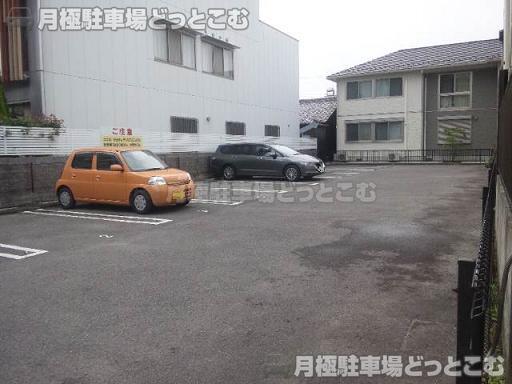 一宮市平和1-9-16の月極駐車場3