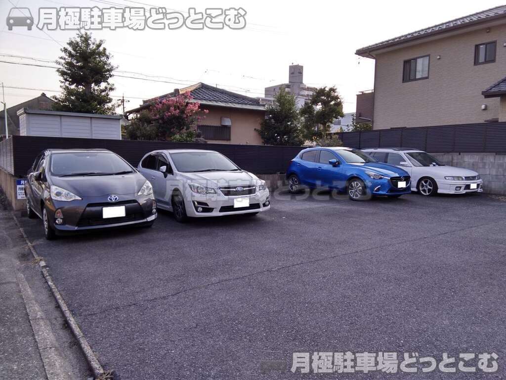 名古屋市中川区露橋1丁目2502の月極駐車場3