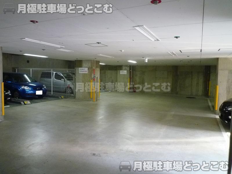 名古屋市中区千代田2丁目25番6号の月極駐車場2
