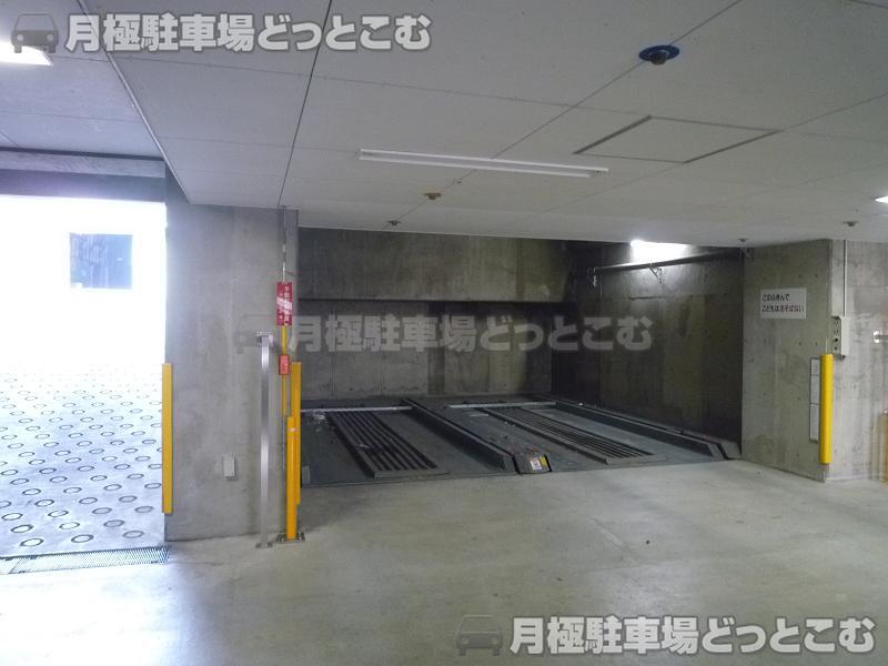 名古屋市中区千代田2丁目25番6号の月極駐車場1