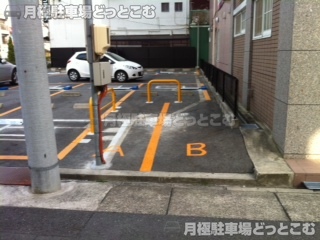 名古屋市中区新栄3-2-1の月極駐車場1