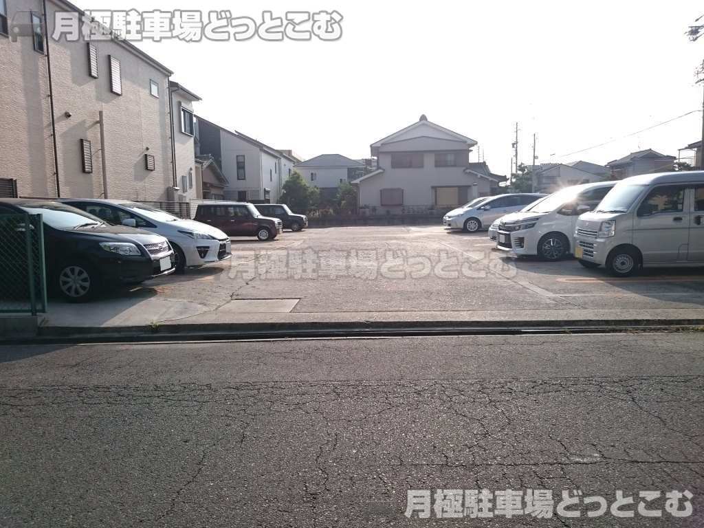 名古屋市中村区八社2丁目90の月極駐車場2