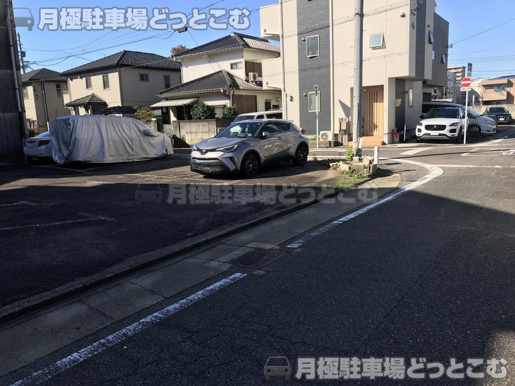 名古屋市北区柳原3丁目1104の月極駐車場6