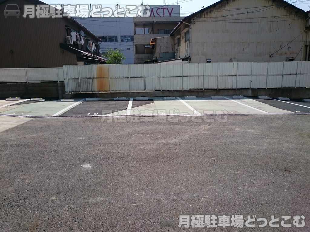 名古屋市千種区宮根台1-411の月極駐車場2