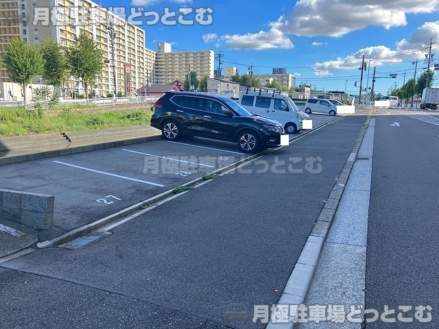 名古屋市熱田区花表町1109,1110の月極駐車場5