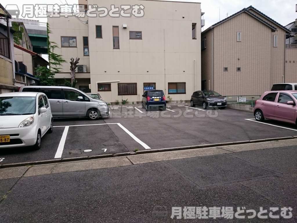 名古屋市西区花の木1丁目806-2の月極駐車場2