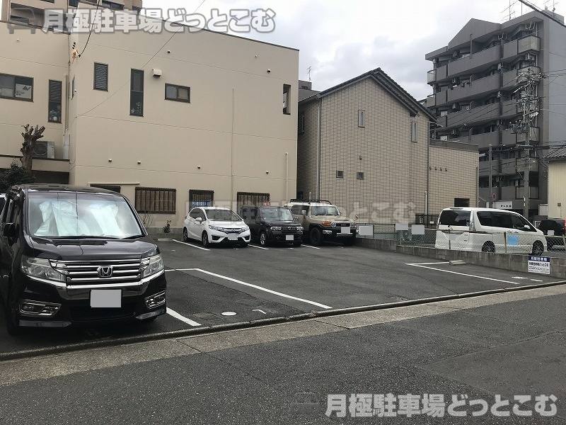 名古屋市西区花の木1丁目806-2の月極駐車場3