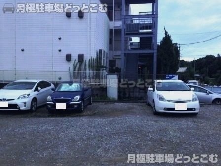 名古屋市守山区四軒家2丁目175番の月極駐車場3