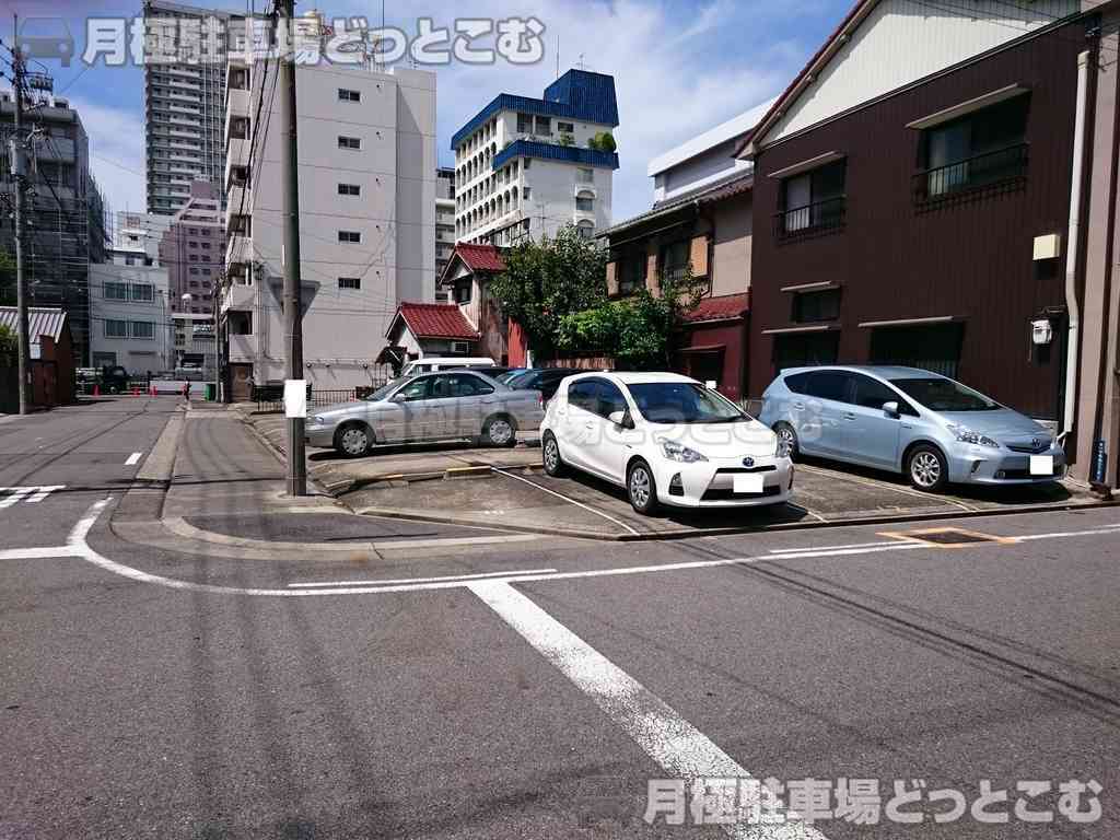 名古屋市中区千代田3丁目210番の月極駐車場1