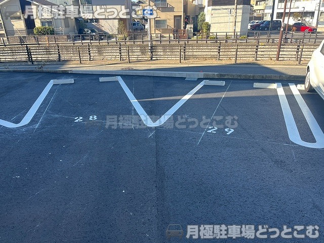 名古屋市名東区一社3丁目160,161の月極駐車場4