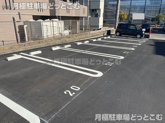 名古屋市名東区一社3丁目160,161の月極駐車場5