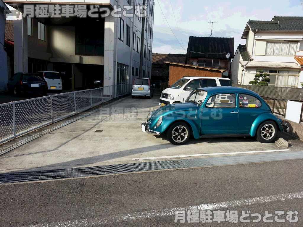 清須市西枇杷島町橋詰50-4の月極駐車場3