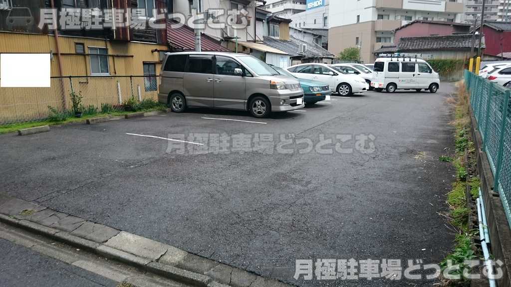 名古屋市西区名駅2丁目2010の月極駐車場1
