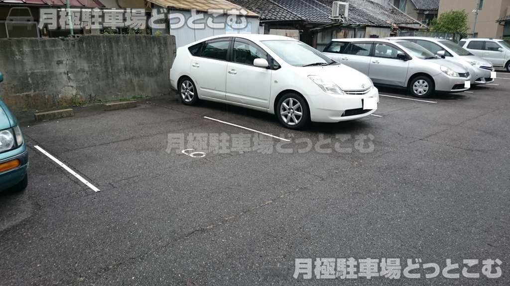 名古屋市西区名駅2丁目2010の月極駐車場2