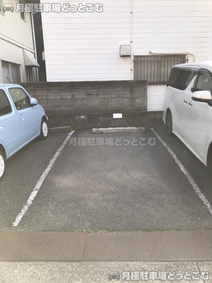 名古屋市中区新栄2丁目1401,1402の月極駐車場3