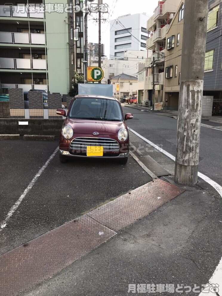名古屋市中区新栄2丁目1401,1402の月極駐車場1