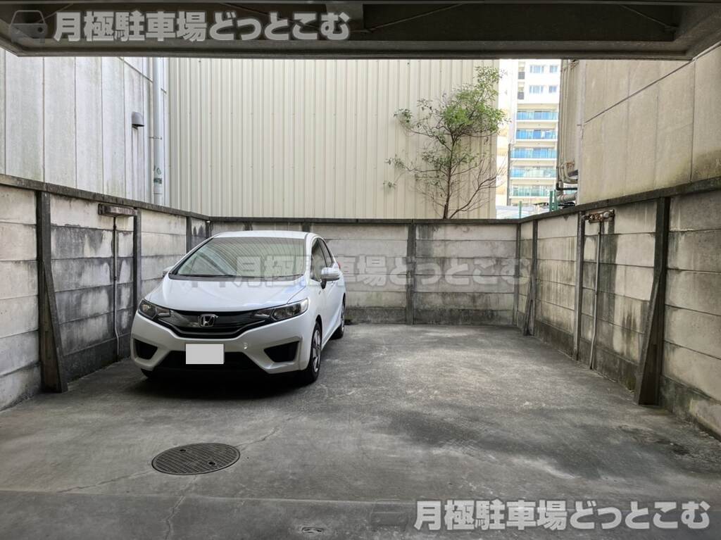 名古屋市中区丸の内3丁目718の月極駐車場1