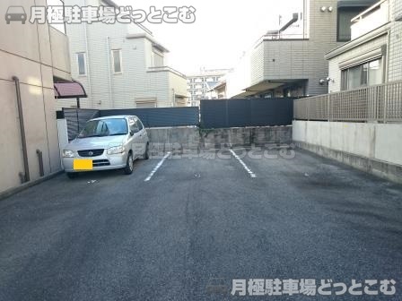 名古屋市千種区神田町811の月極駐車場3
