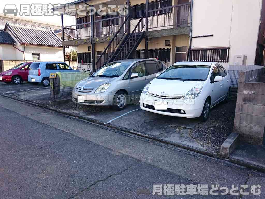 名古屋市千種区振甫町1丁目41の月極駐車場2