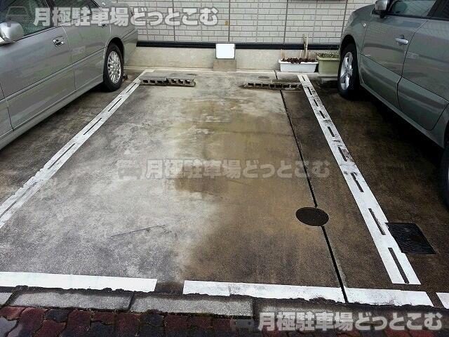 名古屋市西区菊井2丁目410の月極駐車場2
