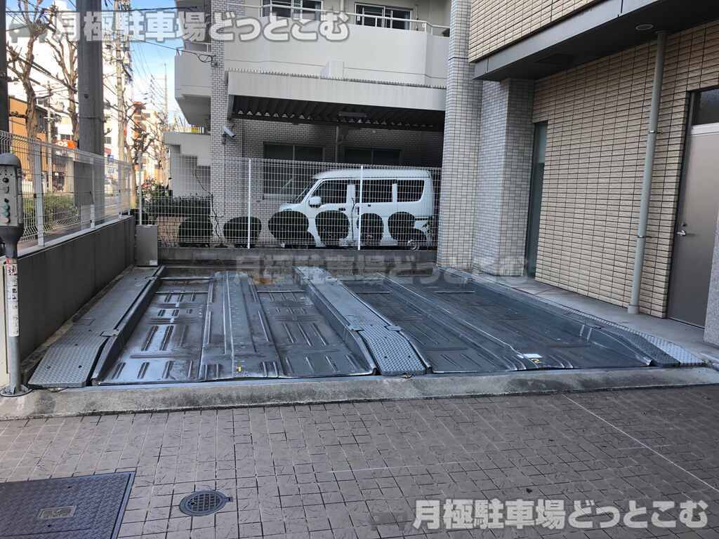 名古屋市中区千代田2-2-27の月極駐車場1