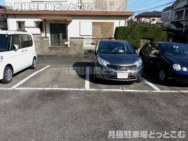 名古屋市千種区振甫町2-46の月極駐車場3