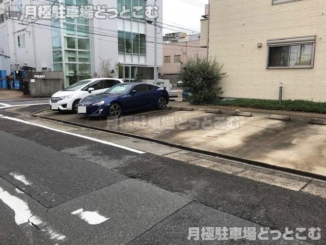 名古屋市中区金山5丁目907の月極駐車場3