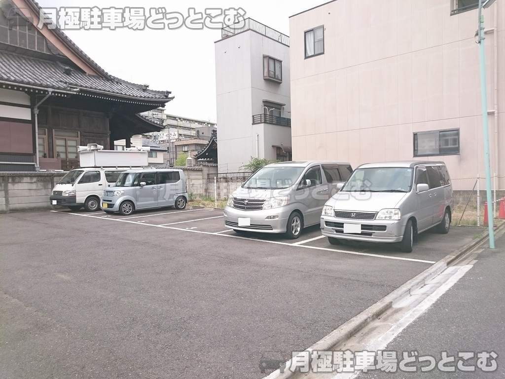 名古屋市東区新出来1-554の月極駐車場2