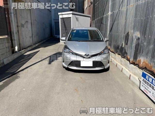 名古屋市東区葵2丁目1401番の月極駐車場2