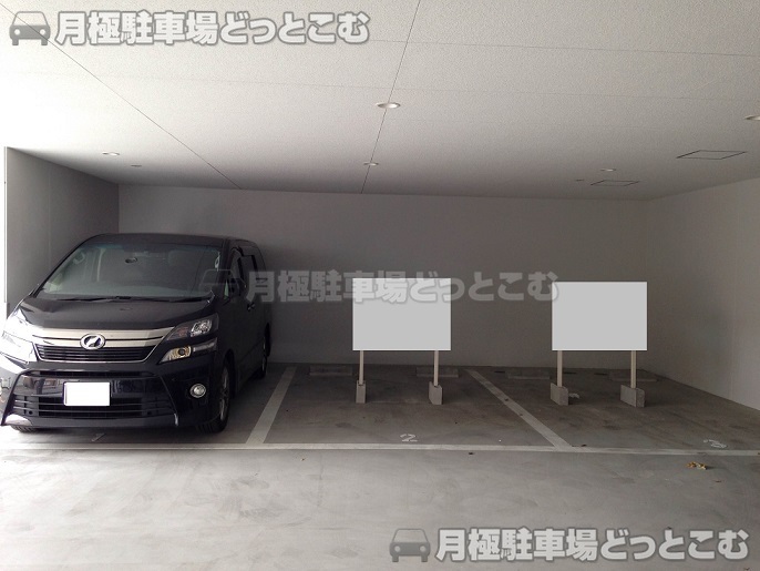 名古屋市北区黒川本通4丁目49の月極駐車場1