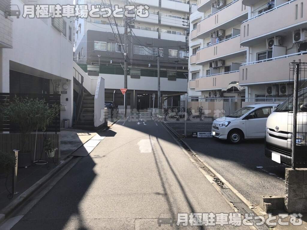 名古屋市西区那古野1丁目1720の月極駐車場3