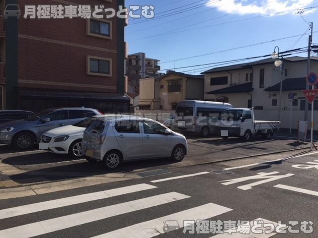 名古屋市緑区鳴海町上汐田154-1の月極駐車場2