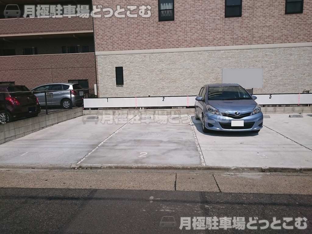 名古屋市中村区羽衣町23-2の月極駐車場2