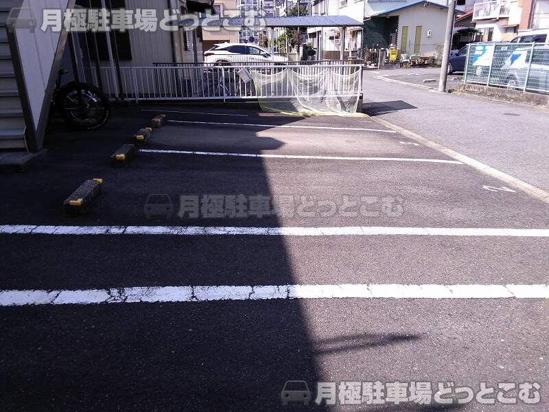 名古屋市瑞穂区石田町1丁目67-1の月極駐車場3