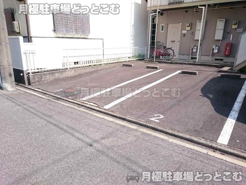 名古屋市瑞穂区石田町1丁目67-1の月極駐車場2