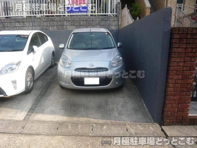 名古屋市名東区一社1丁目157番地の月極駐車場2