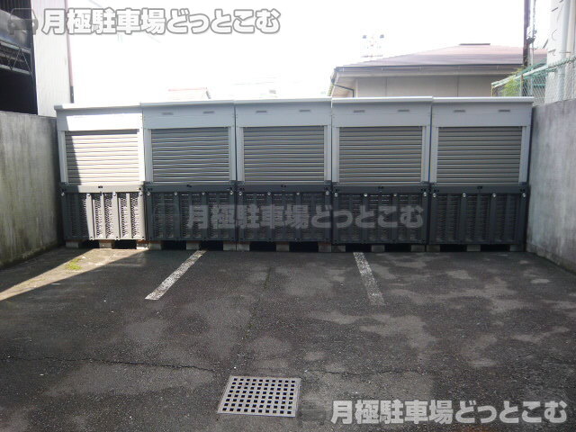 名古屋市中村区賑町17-2の月極駐車場3