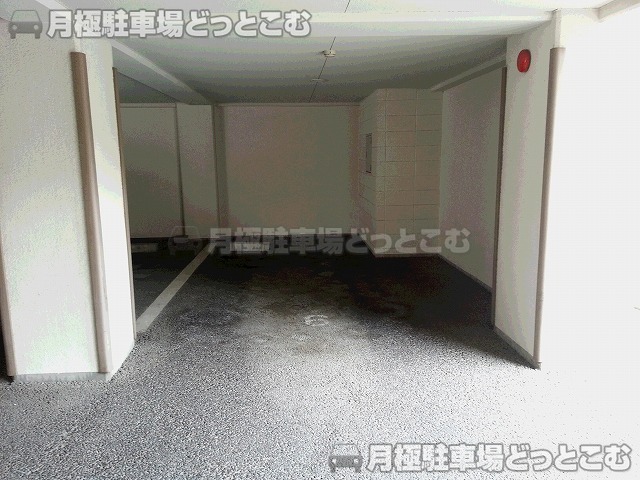 名古屋市中村区佐古前町1415-1の月極駐車場2