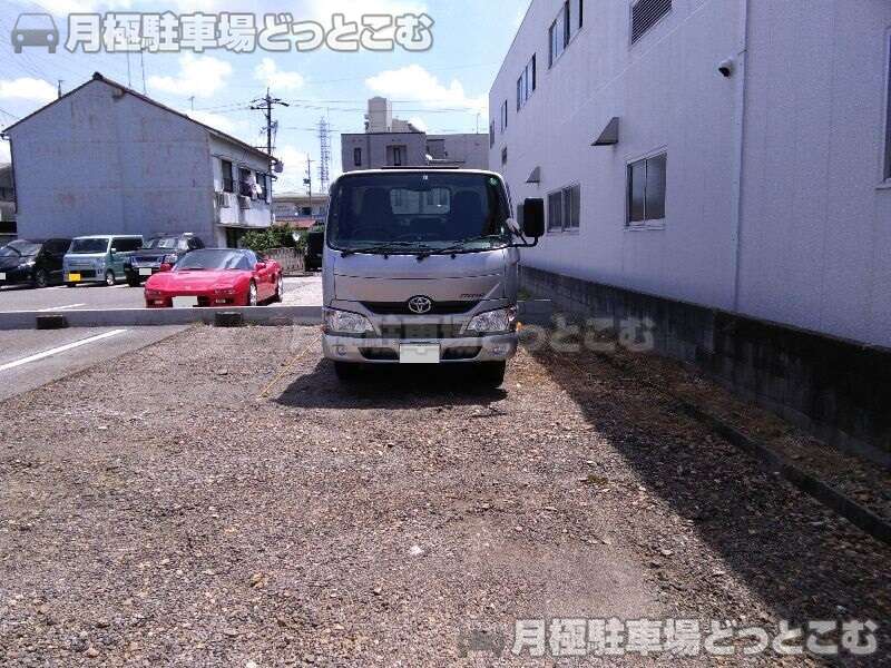 名古屋市南区鶴見通5-1-2の月極駐車場3