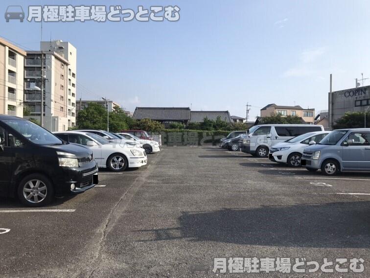 名古屋市南区北頭町1丁目8，9の月極駐車場1