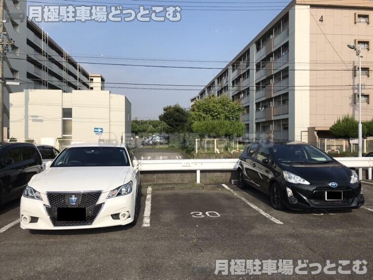 名古屋市南区北頭町1丁目8,9の月極駐車場3