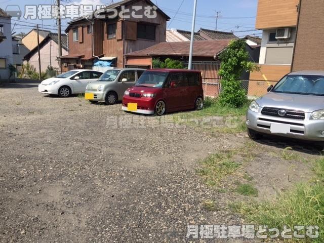 名古屋市中川区露橋町26の月極駐車場3