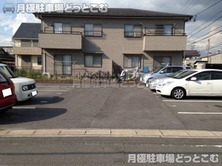 刈谷市新田町6丁目4-9の月極駐車場3