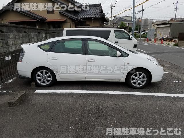 名古屋市中川区元中野町3丁目87-2の月極駐車場3