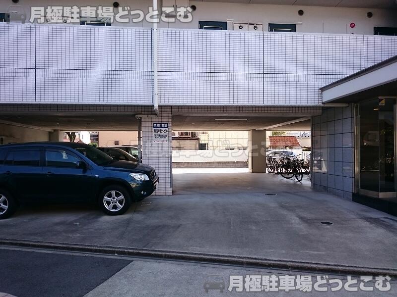 名古屋市熱田区沢下町2-1の月極駐車場1