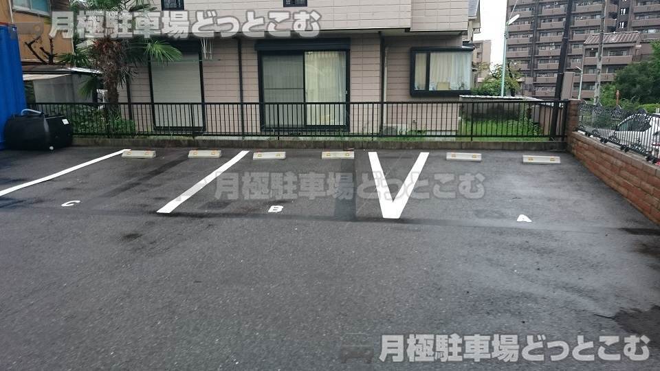 名古屋市千種区光が丘1丁目1909の月極駐車場3