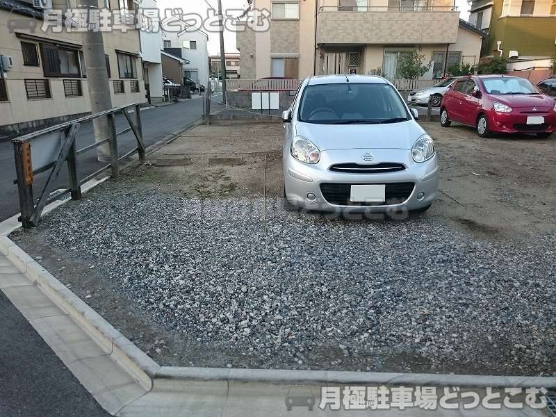 名古屋市中川区牛立町3丁目34番の月極駐車場2